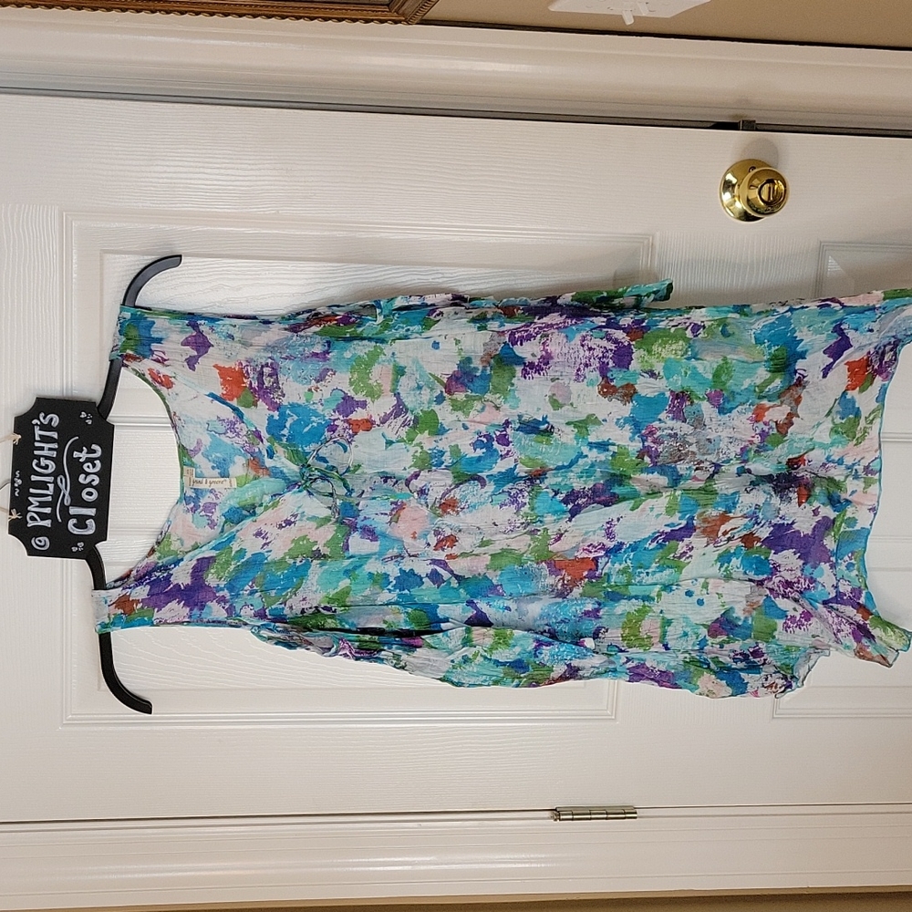 Grand & Greene Top XL Peek-a-boo Shoulders